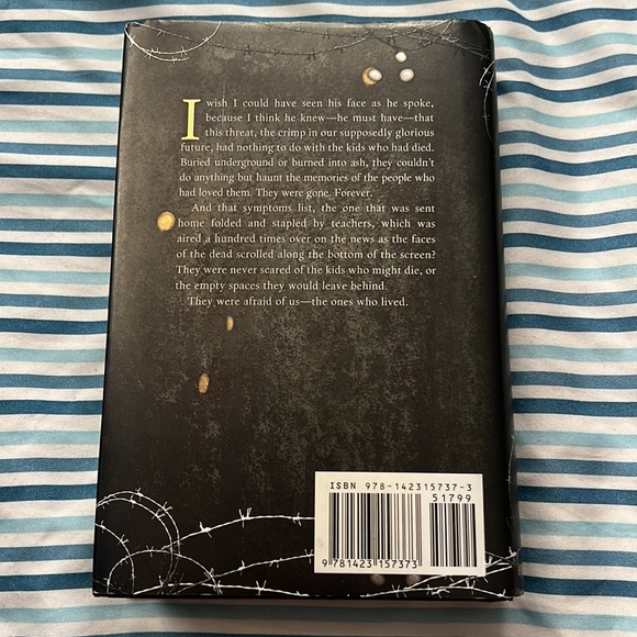🛍️ 2 for $15 🛍️ The Darkest Minds Book - Picture 2 of 4